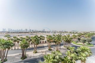 Studio with Glimpse of Burj Khalifa, Minutes from Downtown Dubai, MAG 930, Mohammad Bin Rashid City by Deluxe Holiday Homes - 5
