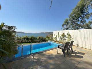 Caasa Tranquilla The Lakefront Loft 2 Private Pool - Malavli - 9
