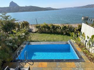 Caasa Tranquilla The Lakefront Loft 2 Private Pool - Malavli - 5
