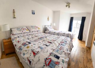8 St Marys Court Tenby - Tenby - 2