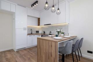 Spacious 2-Bedroom Apartment in the Center of Krakow's Kazimierz district by Noclegi Renters - Krakow - 4