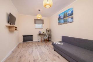 Spacious 2-Bedroom Apartment in the Center of Krakow's Kazimierz district by Noclegi Renters - Krakow - 3