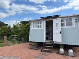 The Meadows Hut - Alvington - 0