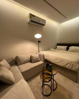 Small Studio,Quiet, Surrounded by Services - 2