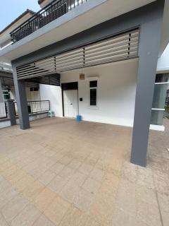 Tiarapuri Homestay Tiara Golf Country Club Melaka - - 6