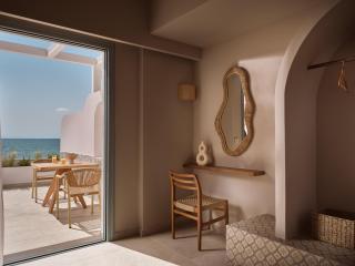 Ammonites Beachfront Rooms & Suites - Laganas - 1