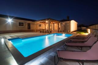 Villa Monkodonja, a charming summer retreat near Rovinj - Rovinj - 4