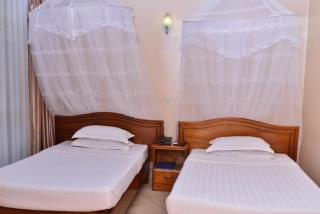 Jevine Hotel - Kampala - 1