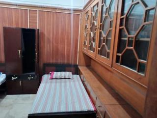 Room For Rent - - 0