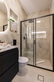 Sunny & Cozy Stylish Apartment -Perfect Location- - 7