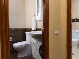 Katsin Building! 2 Bedroom Large apt with a Balcony - Yerevan - 1