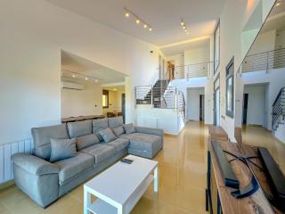 Large Villa with Pool & Mountain Views - Maçanet de la Selva - 8