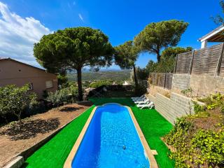 Chic Coastal Villa with Tranquil Pool - Tordera - 2