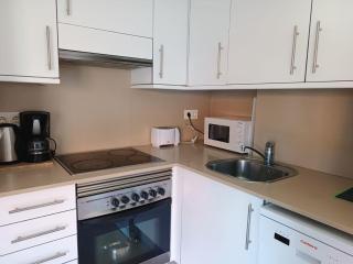 Beach Apartment Near Lloret Nightlife - Lloret de Mar - 9