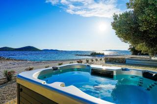Ferienhaus mit Privatpool für 4 Personen ca 54 qm in Drage, Dalmatien Norddalmatien - Drage - 0