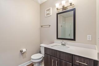 CozySuites Penrose On Mass with pool & parking #1 - 2