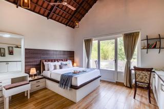 Alaya Stays Ramgarh Colonial-Style 2-BHK Villa Amidst the Hills with Private Pool & Garden - 7