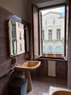 IL Balcone Sul Teatro - La Spezia - 6