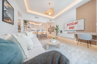 StayShort - Dubai Marina Apartment Sleeps 4 with Balcony - 0