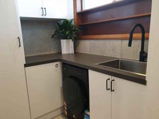 Sleeps 10 Fully renovated Firepit and pool table - Melbourne - 7