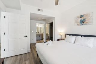 CozySuites in Glendale - Westgate with pool 11 - Glendale - 8