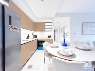 Luxurious Burj Crown 2BR Apartment with Balcony - 9