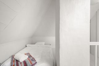 Bergen Gem Straight Out of History - Built in 1750 - 4