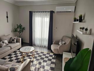 Cozy apartment 2BR ultra modern furnished with apanoramic view in 12th floor with all facilities to make your stay perfect شقة فندقية الترا مودرن بالطابق ال 12 بمنطقة سراى القبة بإطلالة رائعة على قصر القبة بها جميع الاحتياجات لتجعل اقامتك رائعة ومميزة - 7
