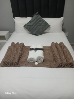The Gem Suites & Spa - Parow - 8