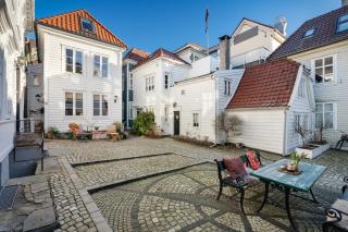 Bergen Gem Straight Out of History - Built in 1750 - Bergen - 0
