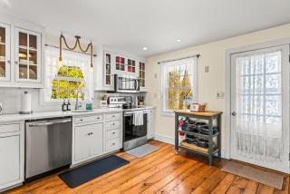 Downtown Mystic Captains House and cottage Water Views - Groton - 3