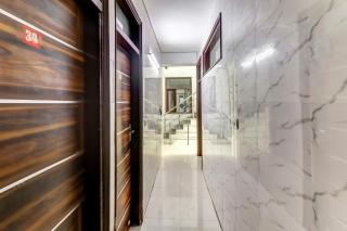 OYO 83030 Delight House - Jāmb - 8