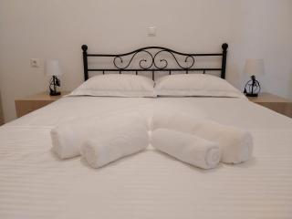 Vicky's Apartment, Aliko - - 5