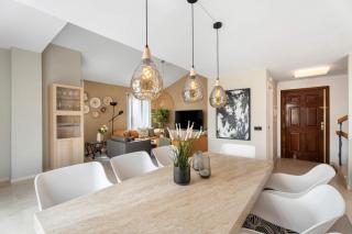 Elegant 5-bedroom apartment- 1 min walk to the beach in Bahía de Marbella - Marbella - 4