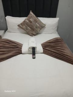 The Gem Suites & Spa - Parow - 3