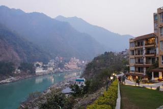 Aloha Riverside Apartments- Ganga View & Infinity Pool access- Rishikesh - Rishīkesh - 1