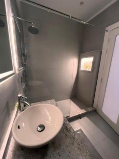 Manazil Hospitality - The Village 2BR Garden - 2301 - Banī Ghālib - 5