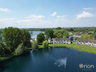 Isis Lakes 99, Milford Lodge - P - South Cerney - 5