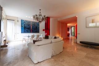 Youhosty - Exclusive Townhouse Garden and Pool - Milan - 5