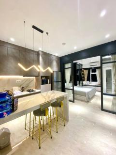 Luxurious & Intimate Apartment Podomoro Delipark - Medan - 3