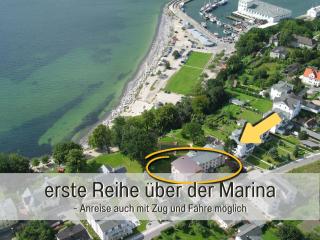 Ferienwohnungen Villa Nause mit Sauna, Fitness, Naturteich, Parkplatz, Spielplatz und direkten Meerblick - Sassnitz - 9