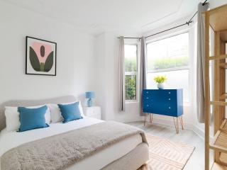 Brook Green stylish 2 bed - London - 0