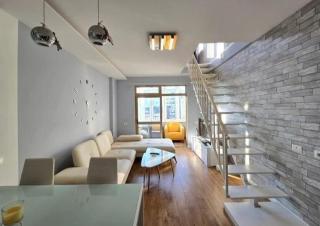 Stylish 2BR Duplex w Balcony - - 8