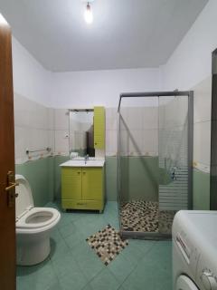 Stylish 2BR Duplex w Balcony - - 2