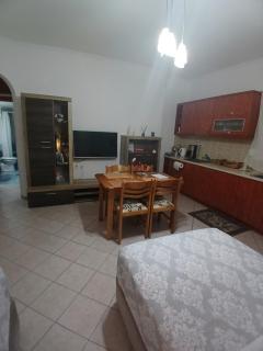 Artemis Bakerys House 2 - Adamas - 2