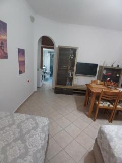 Artemis Bakerys House 2 - Adamas - 1