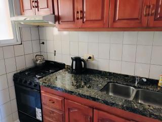 departamento de excelente ubicación, cochera , aire acondicionado - 2