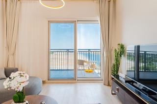 Discover Local Culture from Your Cozy Home 805 - Abu Dhabi - 1