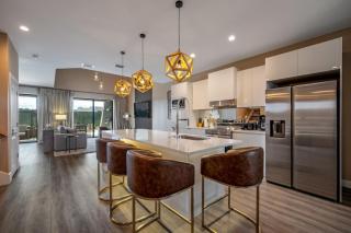 4 Bedroom New Luxury Home With Spa - 7