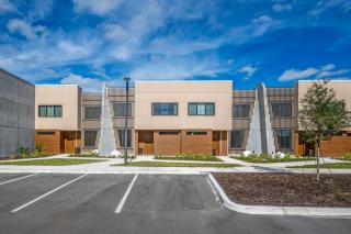 Elegant Orlando Getaway Close To Disney - 7